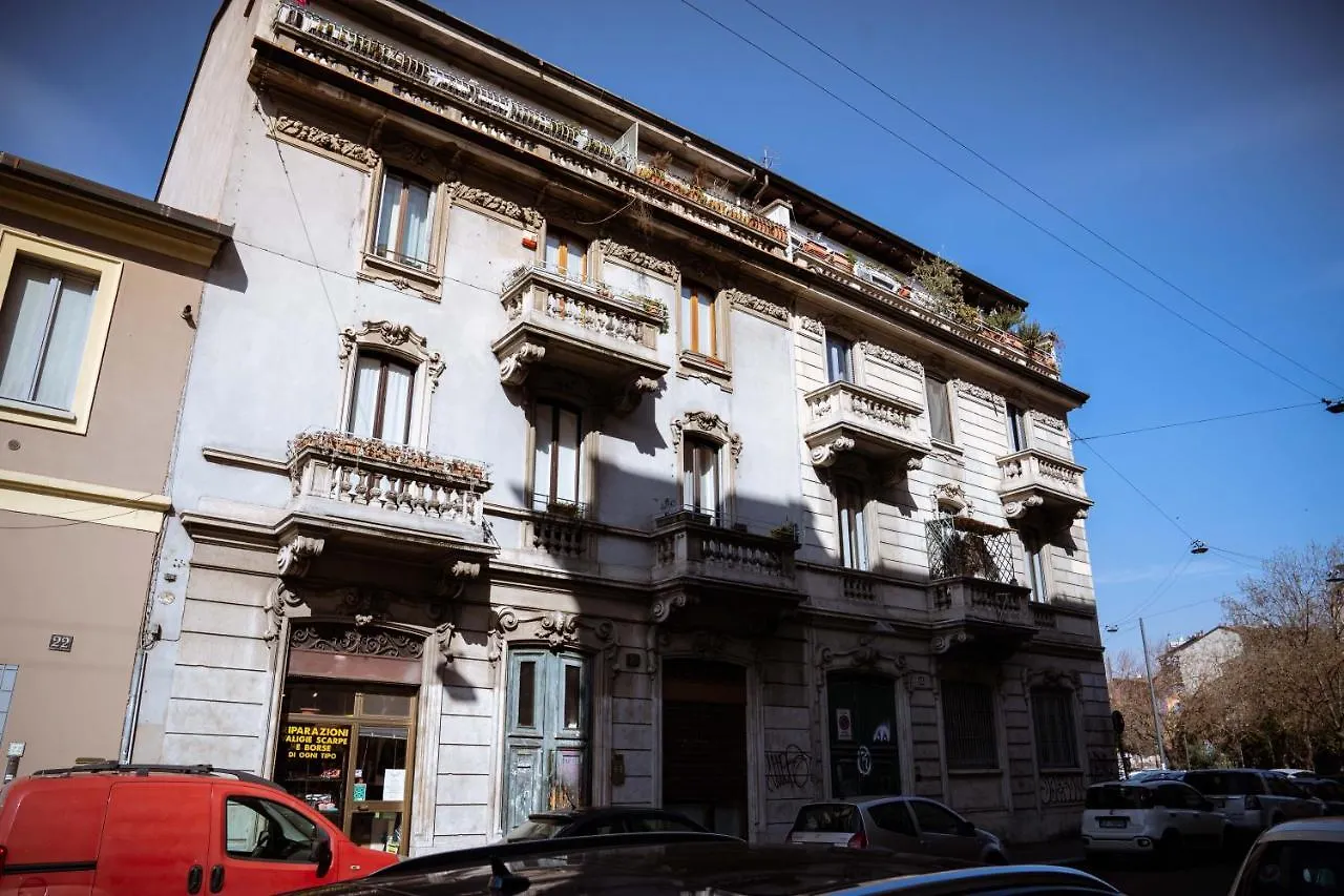 L'Arche Comfort & Relax - Loft Garden In Via Torricelli Milan Italy