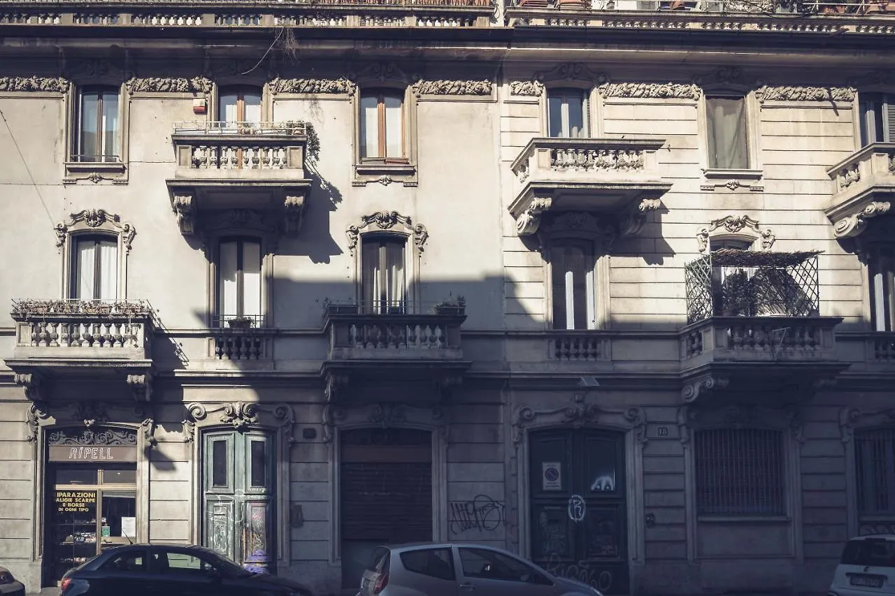Apartment L'Arche Comfort & Relax - Loft Garden In Via Torricelli Milan Italy